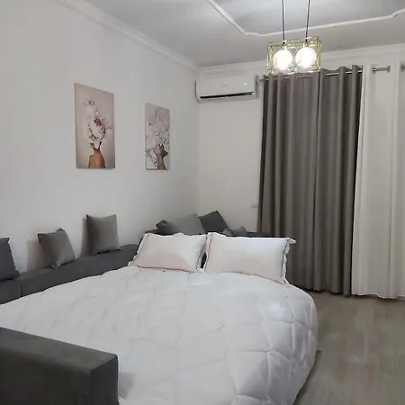 Alis Apartman