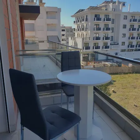 Alis Apartment *